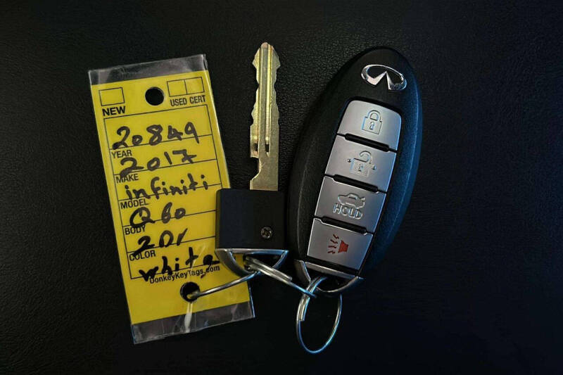 2017 Infiniti Q60 2.0T