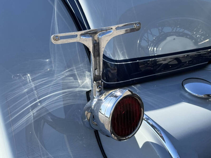 1932 Packard Deluxe 8