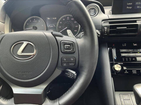 2024 Lexus IS 300