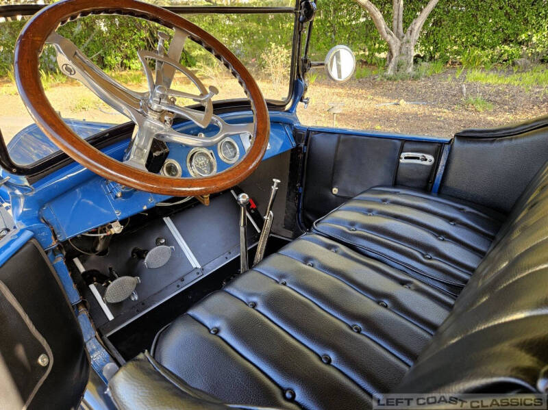 1916 Willys Overland