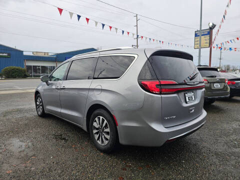 2021 Chrysler Pacifica Touring L