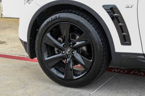 2015 Infiniti QX70