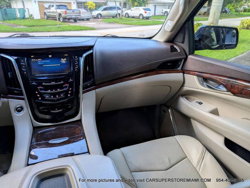 2015 Cadillac Escalade Luxury