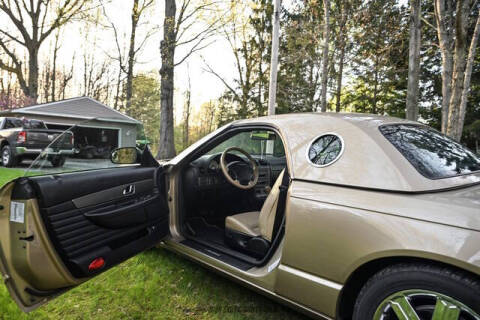 2005 Ford Thunderbird Deluxe