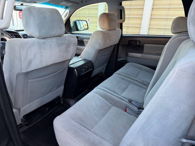 2016 Toyota Sequoia SR5