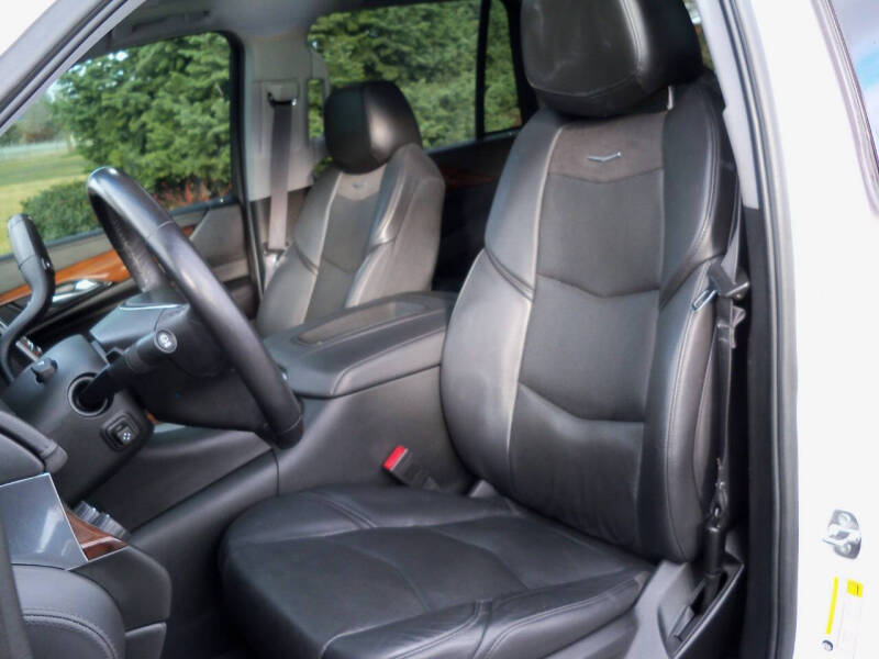 2020 Cadillac Escalade Luxury