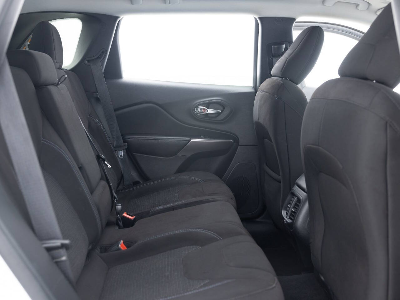 Used Car 2020 Jeep Cherokee  Latitude 4x4 4dr Suv For Sale Under $20,000 In Coal City, Illinois