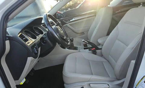 2017 Volkswagen Golf TSI Wolfsburg Edition