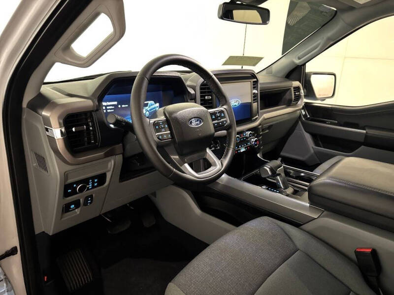 2025 Ford F-150 Lightning XLT