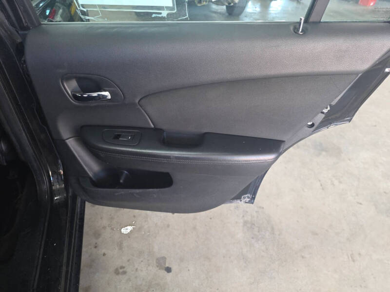 2012 Chrysler 200 LX