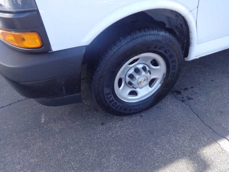 2022 Chevrolet Express 2500