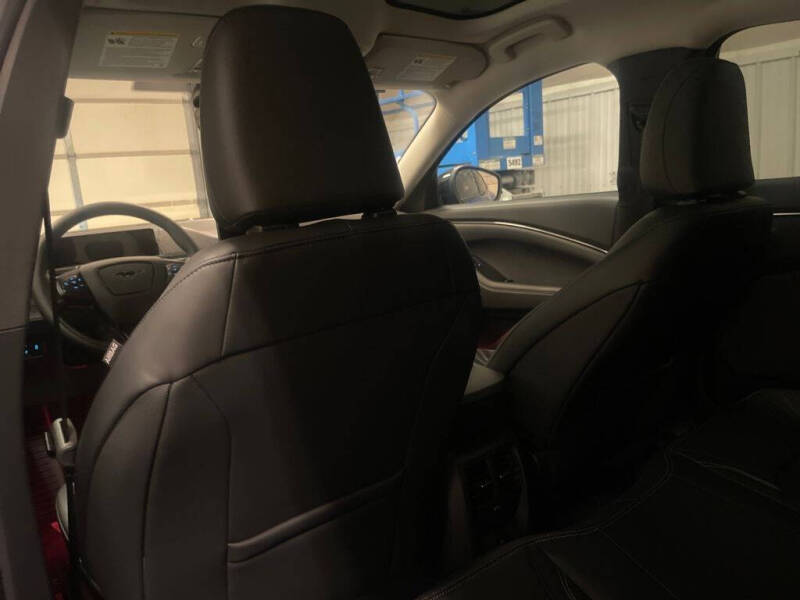 2025 Ford Mustang Mach-E Premium