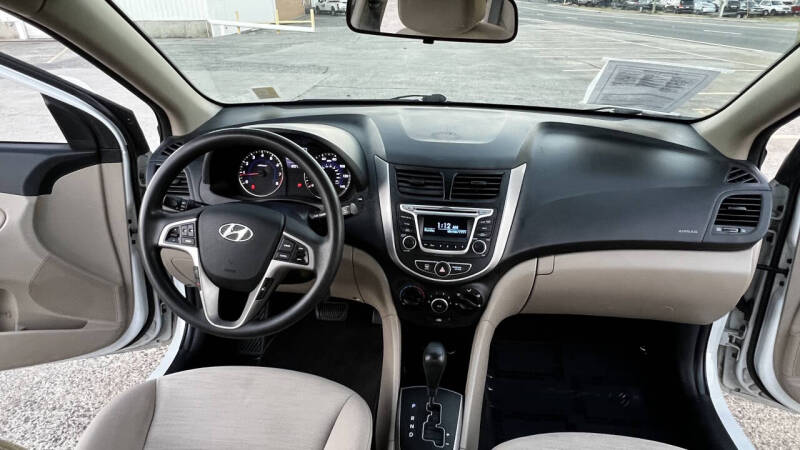 2017 Hyundai Accent Value Edition