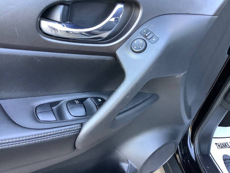 2016 Nissan Rogue S