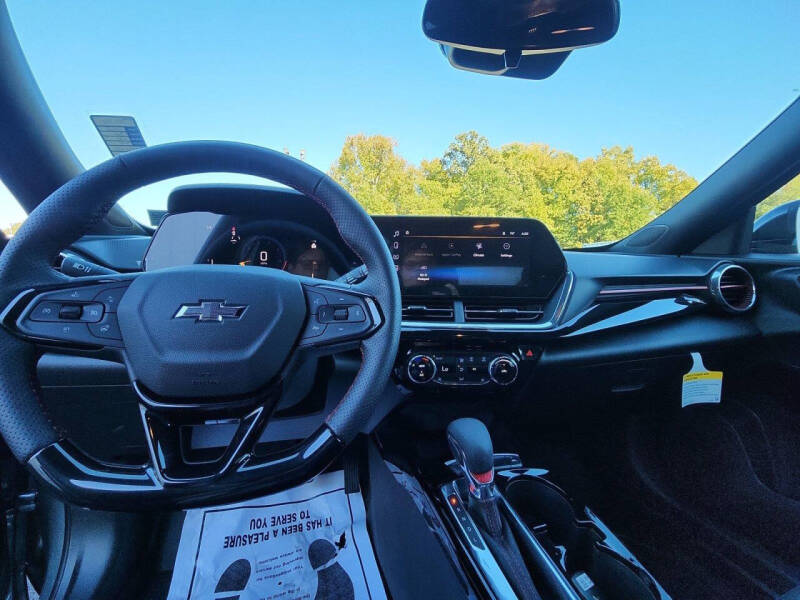 2025 Chevrolet Trax RS