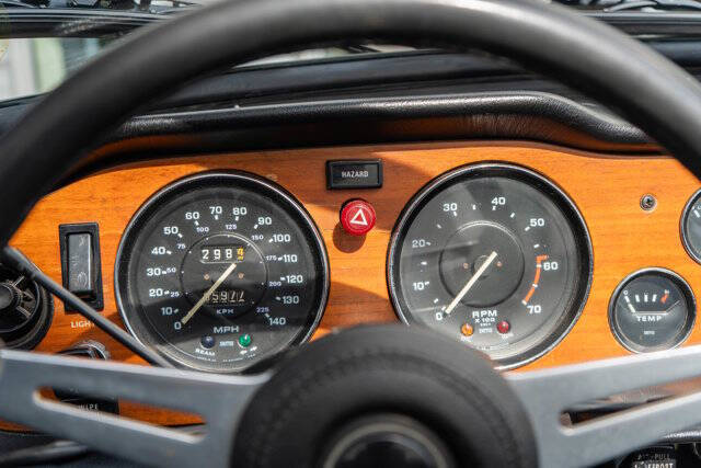 1973 Triumph TR6 10