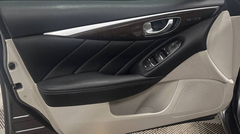 2014 Infiniti Q50 Hybrid Sport