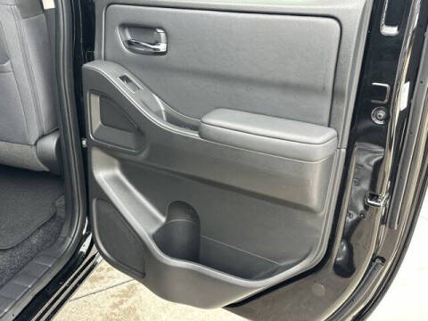 2022 Nissan Frontier SV