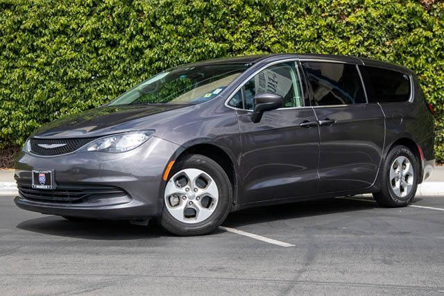 2017 Chrysler Pacifica for sale at Southern Auto Finance in Bellflower CA