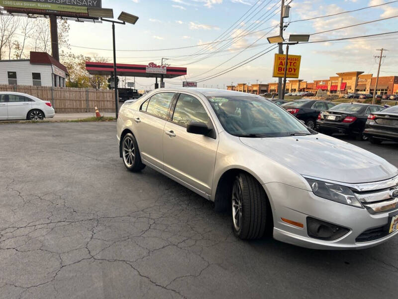 2011 Ford Fusion S photo 3