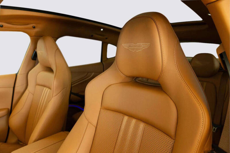 2026 Aston Martin DBX 707