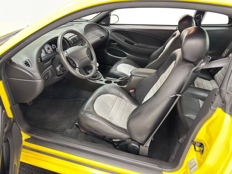 2001 Ford Mustang SVT Cobra