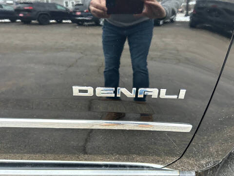 2017 GMC Yukon XL Denali