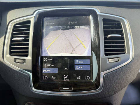 2019 Volvo XC90 T6 Momentum