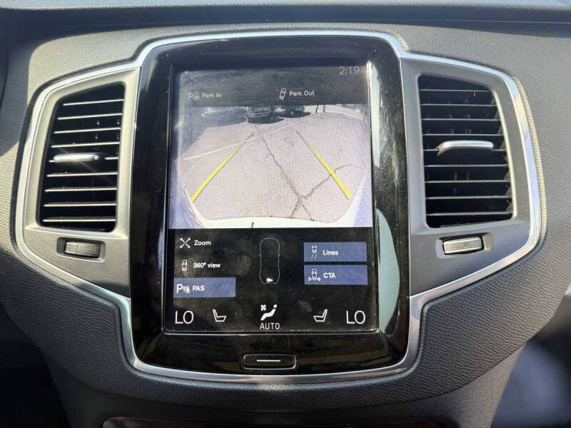 2019 Volvo XC90 T6 Momentum