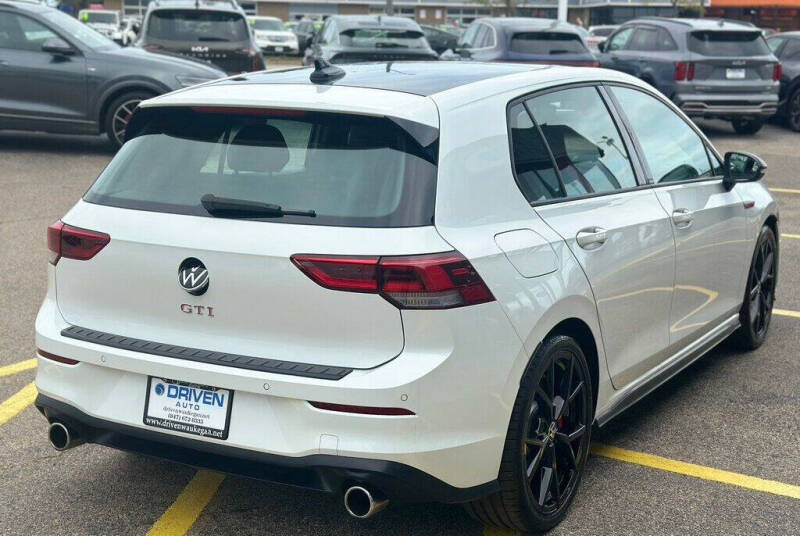 2024 Volkswagen Golf GTI 380 SE