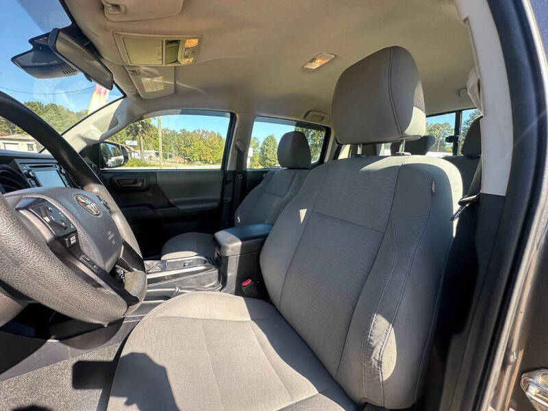 2018 Toyota Tacoma SR