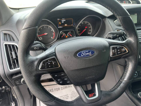 2017 Ford Focus ST