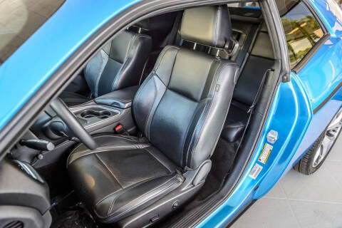 2015 Dodge Challenger SXT Plus