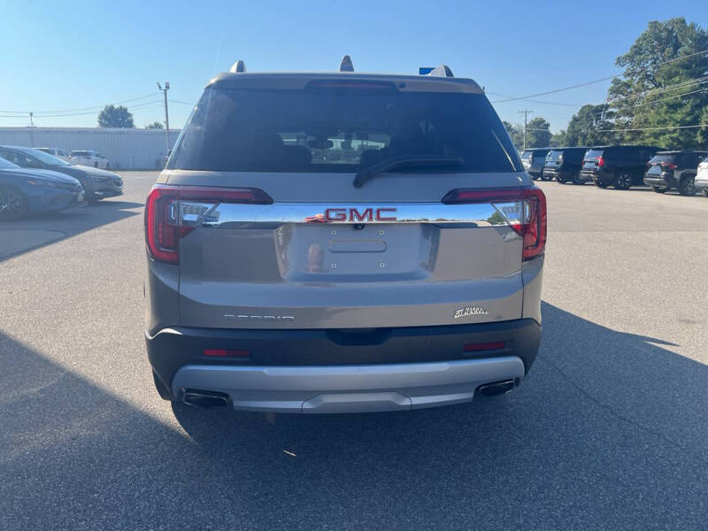 2022 GMC Acadia SLT
