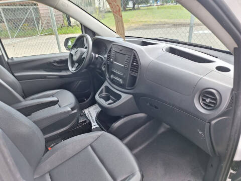 2018 Mercedes-Benz Metris Worker Cargo