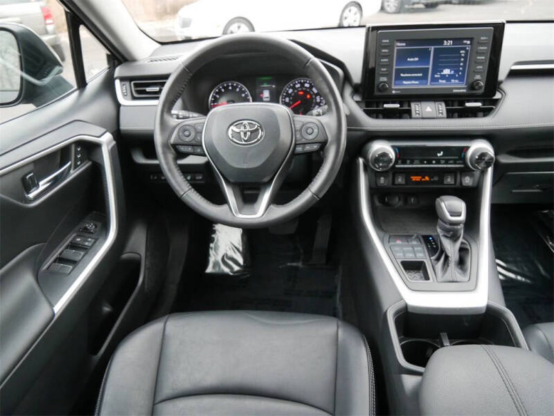 2022 Toyota RAV4 XLE Premium