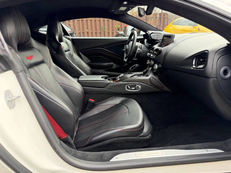 2019 Aston Martin Vantage