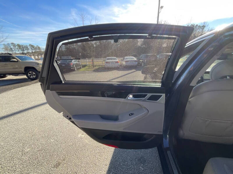 2015 Hyundai Genesis