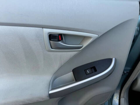 2014 Toyota Prius Two