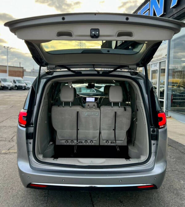 2021 Chrysler Pacifica Touring L