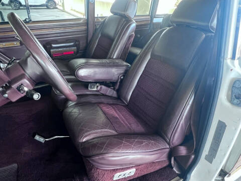 1989 Jeep Grand Wagoneer