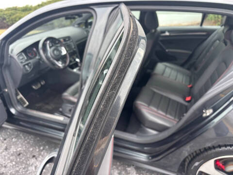 2016 Volkswagen Golf GTI SE