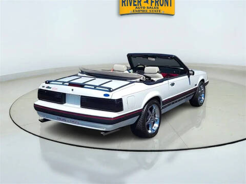 1990 Ford Mustang