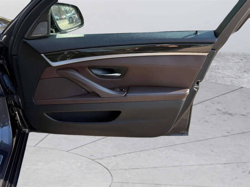 2015 BMW 5 Series 528i xDrive