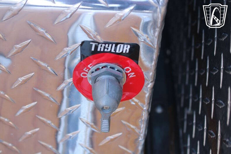 1957 Chevrolet Cameo