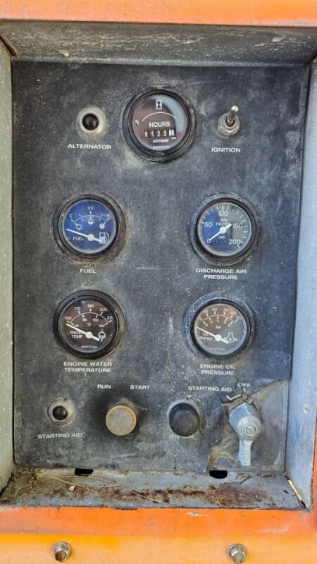 2013 SULLIVAN PALATEK Air Compresso D185PJD