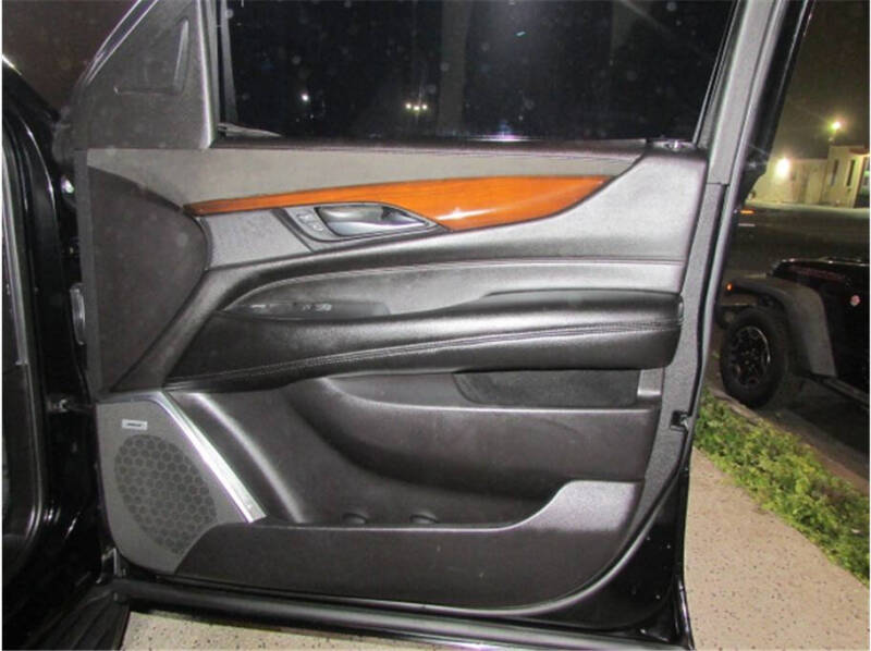 2018 Cadillac Escalade ESV Standard