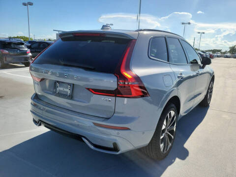 2026 Volvo XC60 T8 Plus