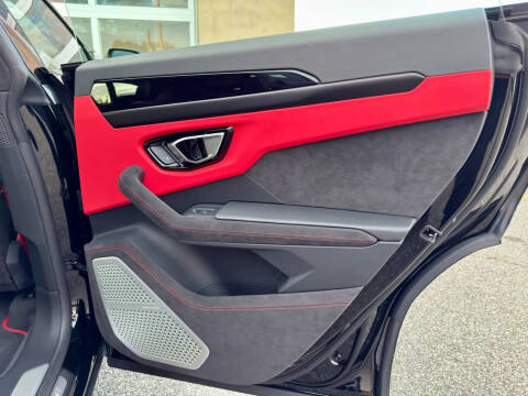 2024 Lamborghini Urus S