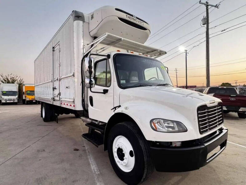 2017 Freightliner M2 106